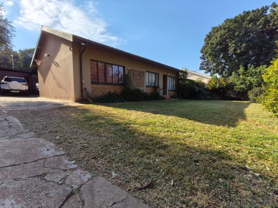 3 Bedroom Property for Sale in Geelhoutpark North West